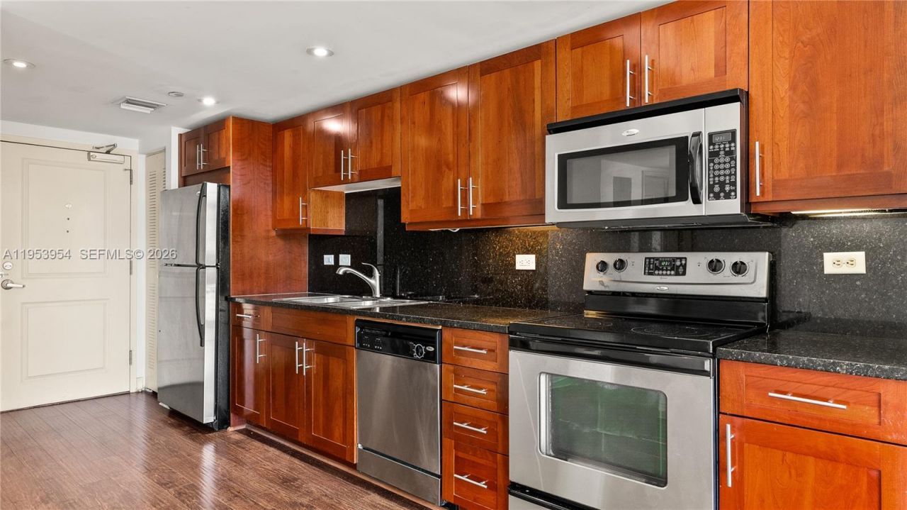 111 E Flagler St, Unit 204, Miami, FL 33131 Photo