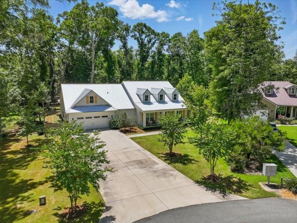 9061 Katherine Way, Fanning Springs, FL 32693