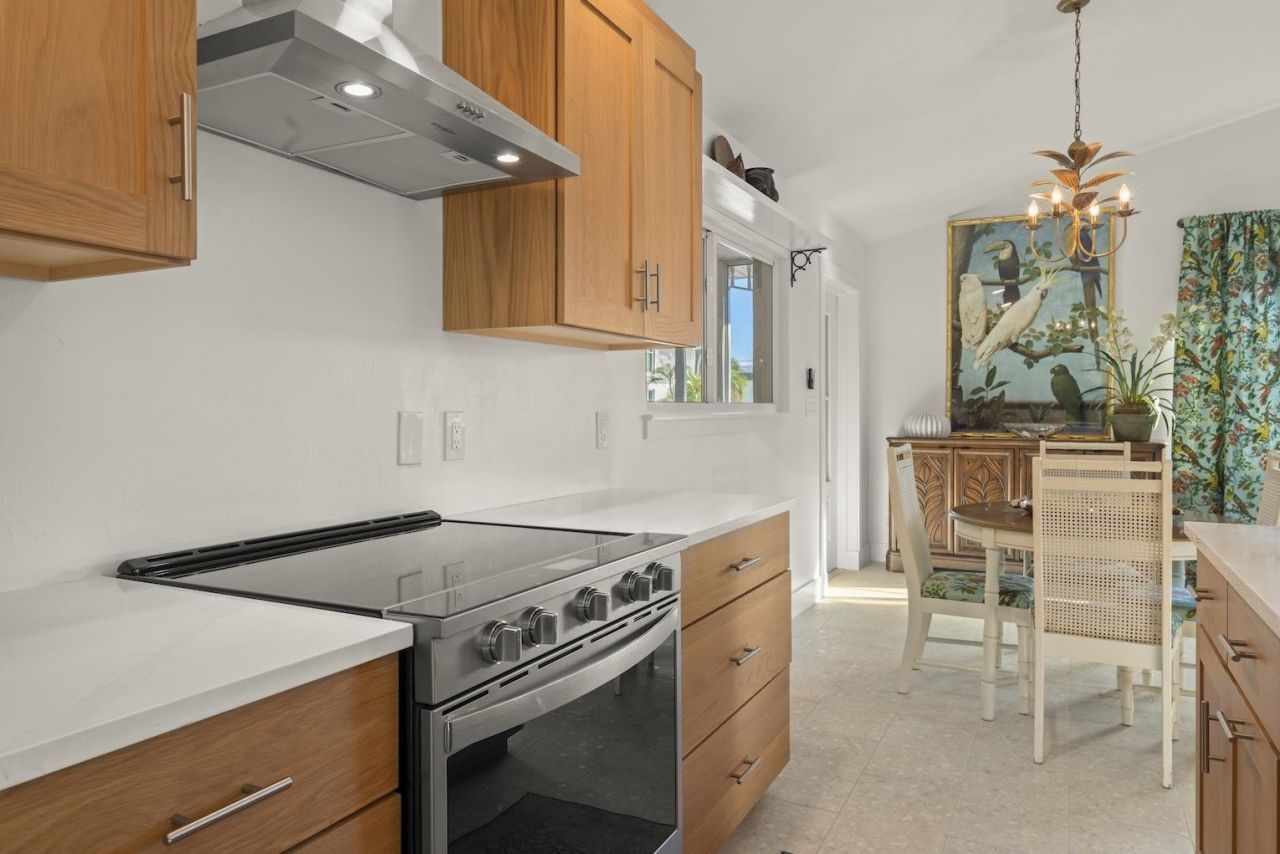 3009 Singing Wind Drive, Sanibel, FL 33957 Photo