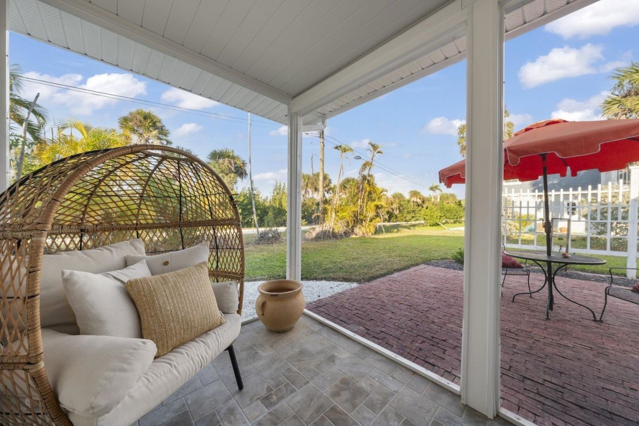 3009 Singing Wind Drive, Sanibel, FL 33957 Photo