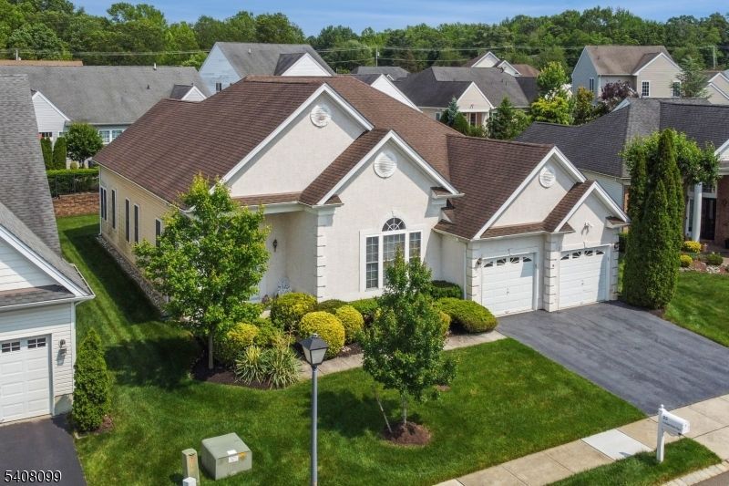 23 Crooked Stick Pl, Monroe, NJ 08831 Main Photo