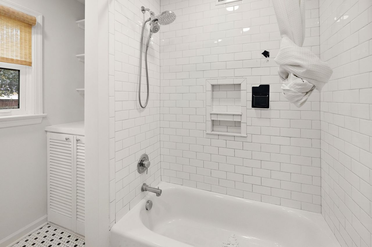 713 Magnolia Road Photo 10