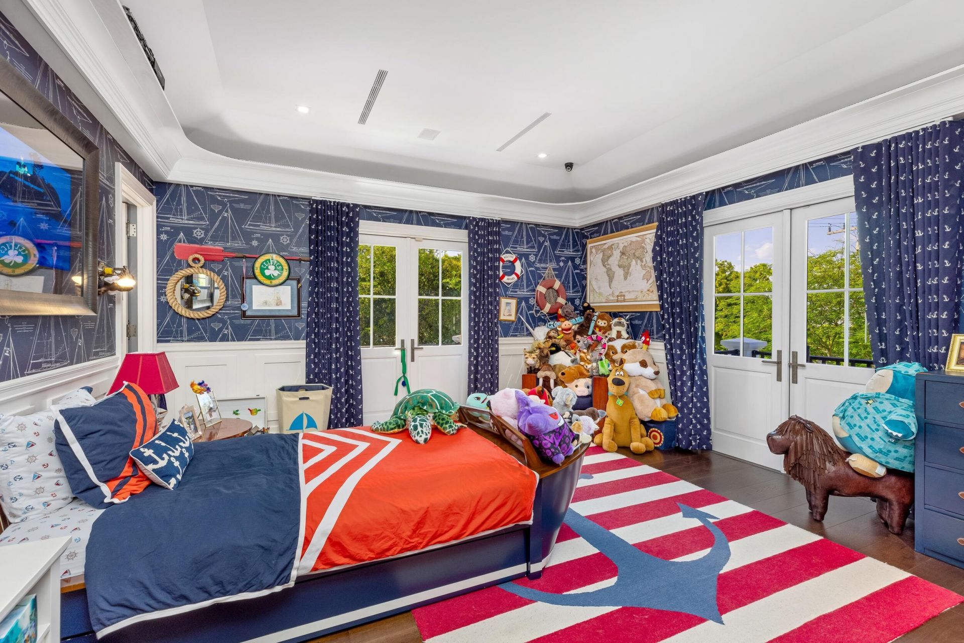 1053 N Lake Way, Palm Beach, FL 33480 Photo