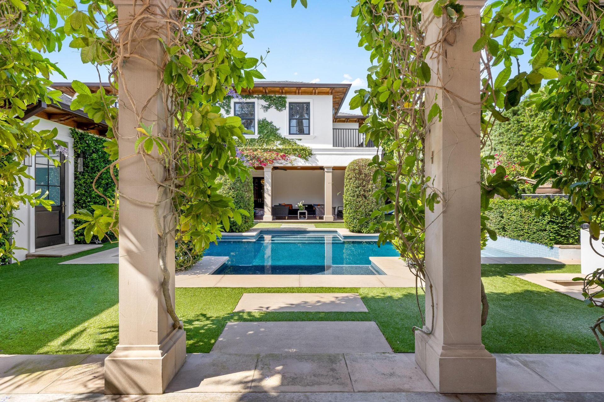 1053 N Lake Way, Palm Beach, FL 33480 Photo