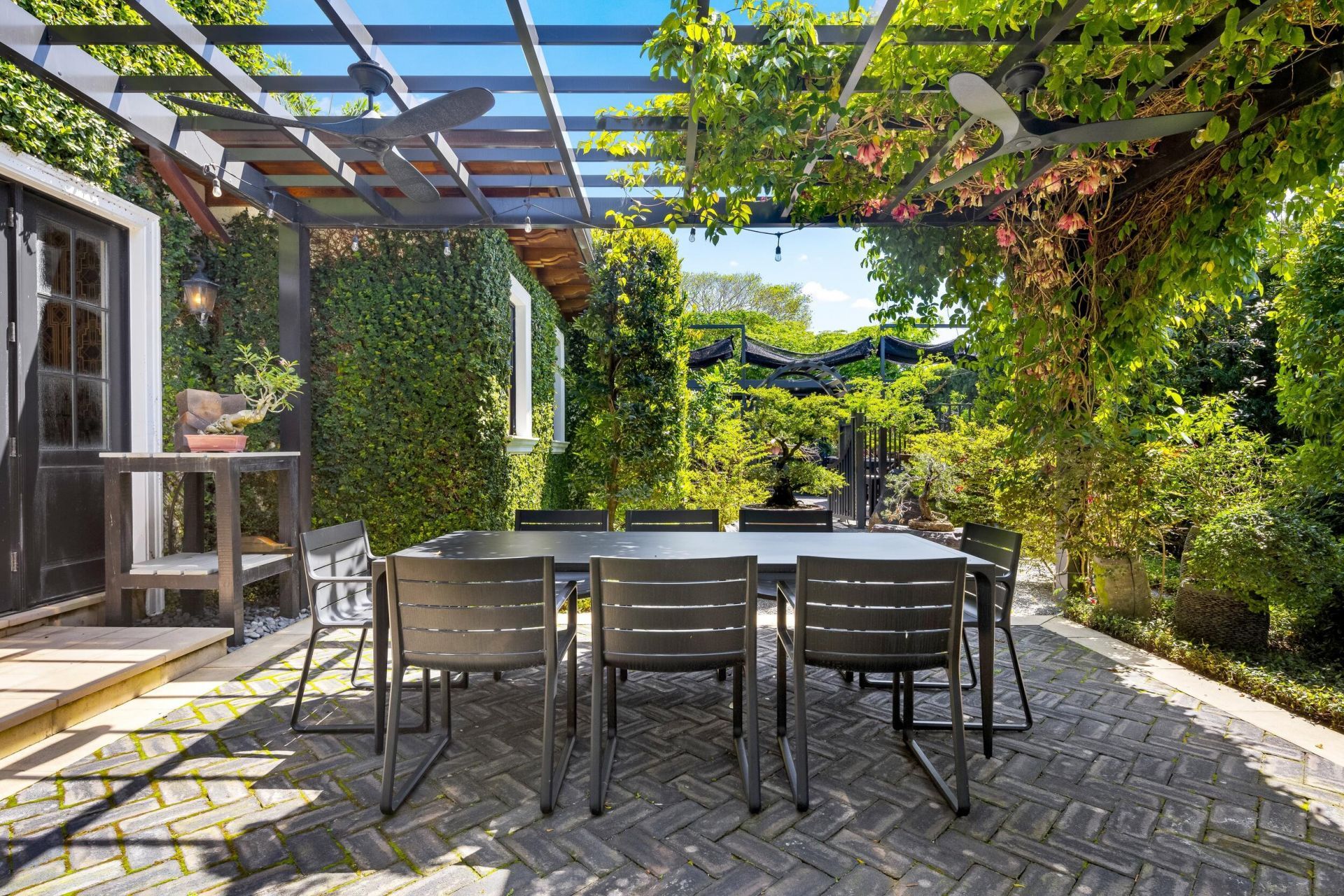 1053 N Lake Way, Palm Beach, FL 33480 Photo