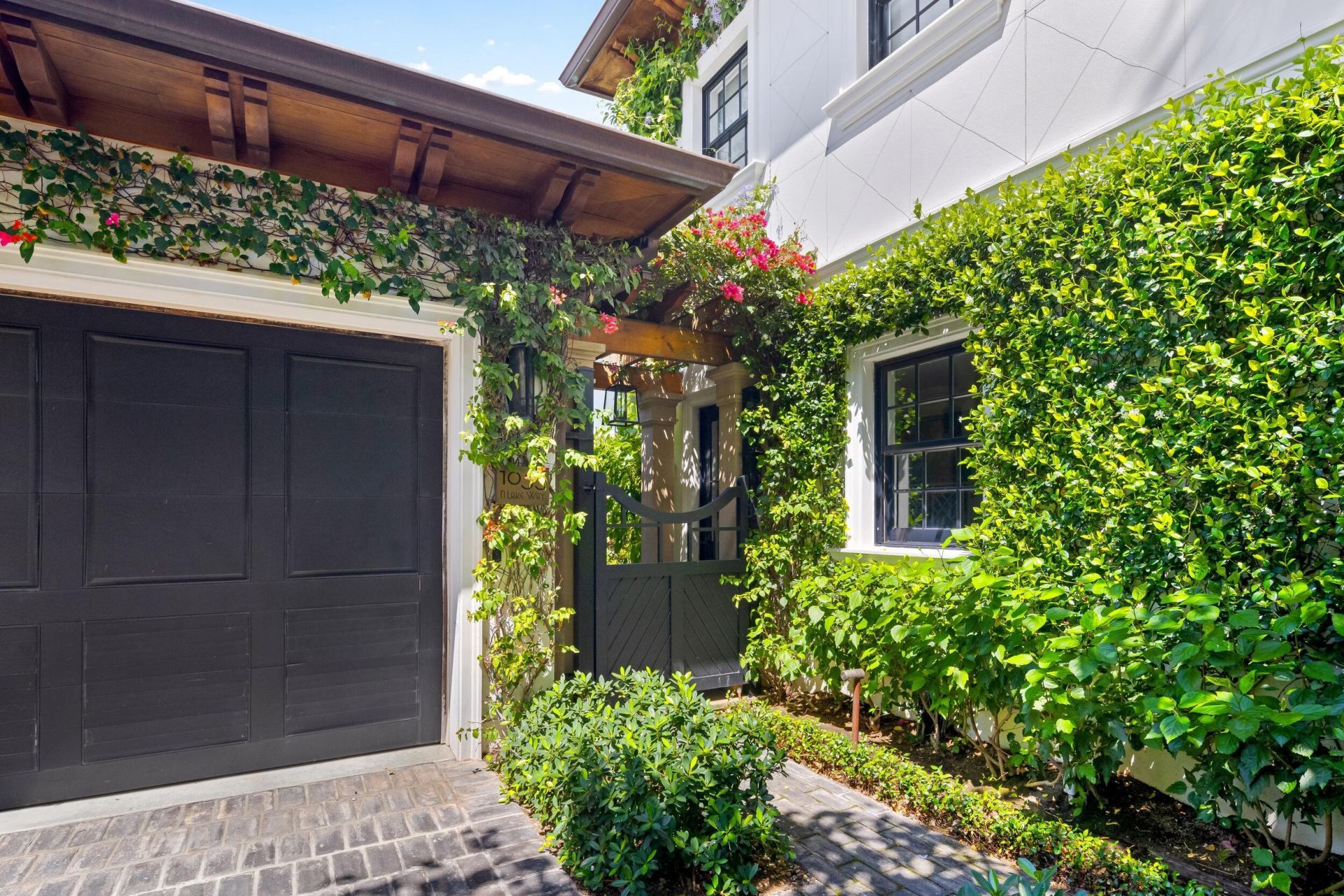 1053 N Lake Way, Palm Beach, FL 33480 Photo