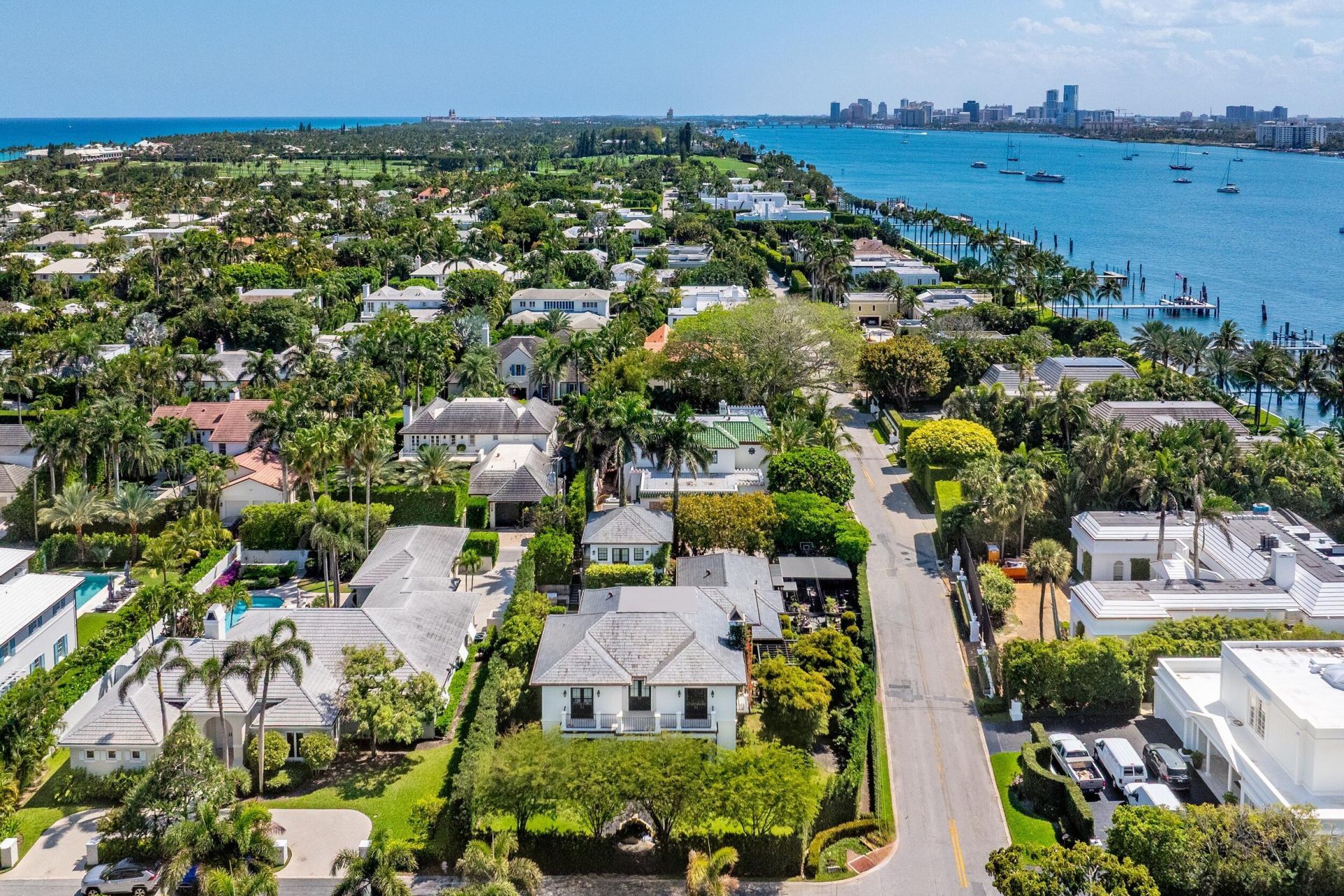 1053 N Lake Way, Palm Beach, FL 33480 Photo