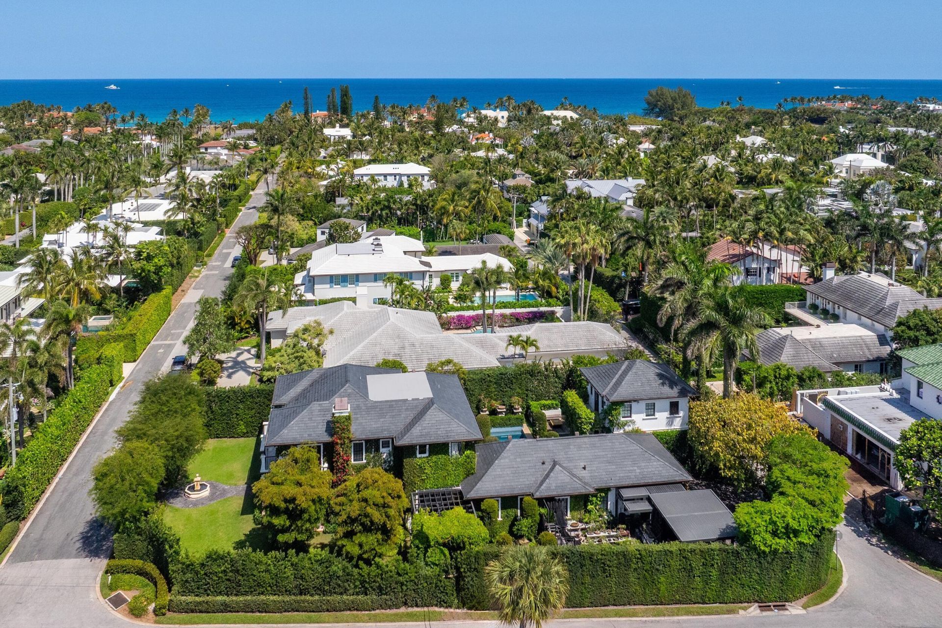 1053 N Lake Way, Palm Beach, FL 33480 Photo