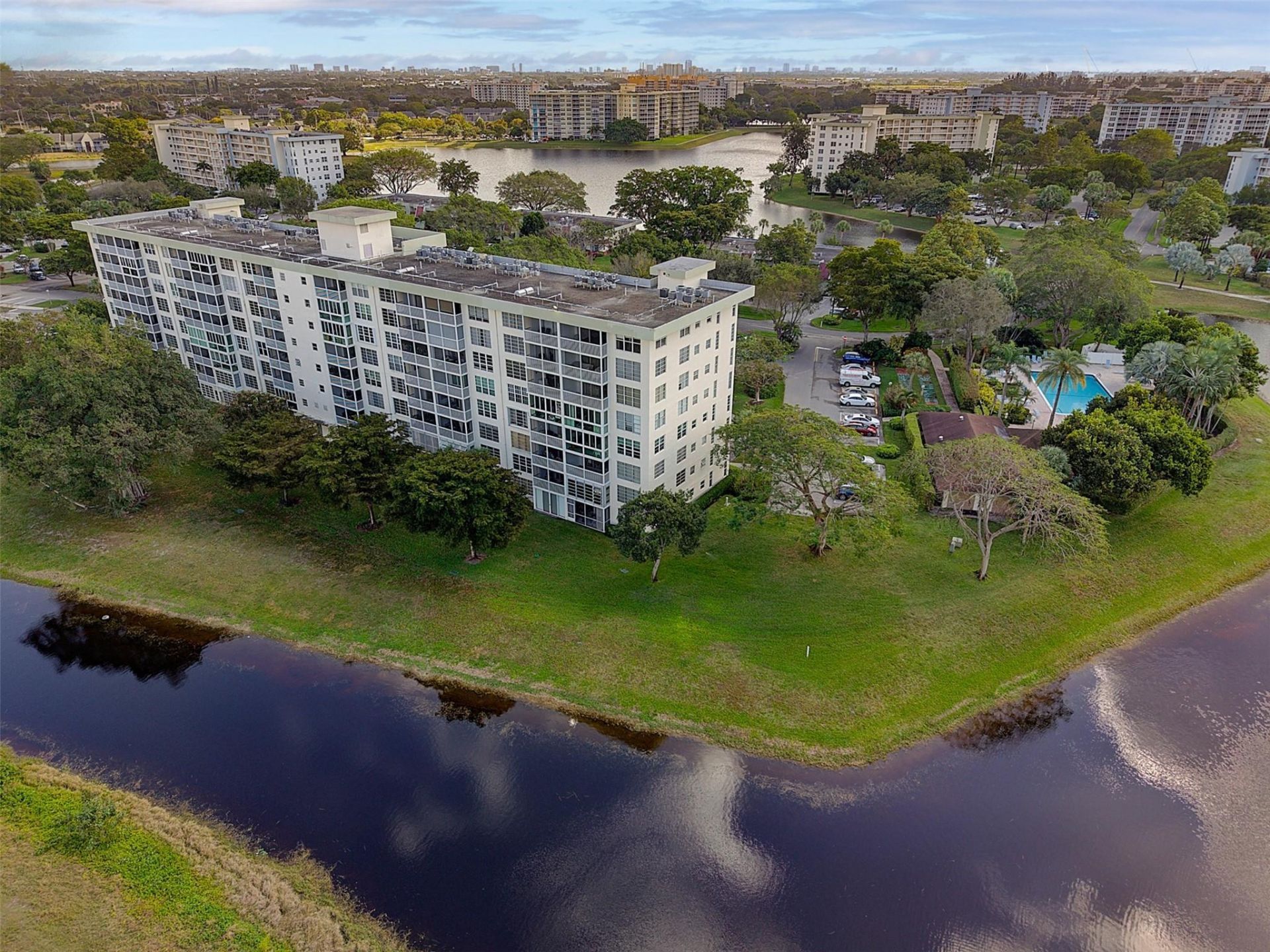 3080 N Course Drive, Unit 304, Pompano Beach, FL 33069 Photo