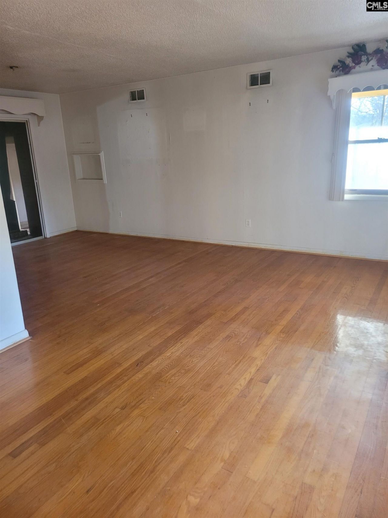 1834 Springfield Photo 11