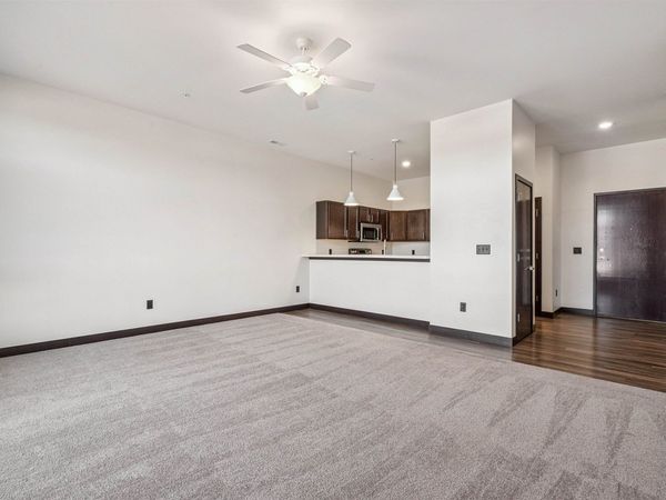 120 Twin Steeples Circle NE #210, Dyersville, IA 52040