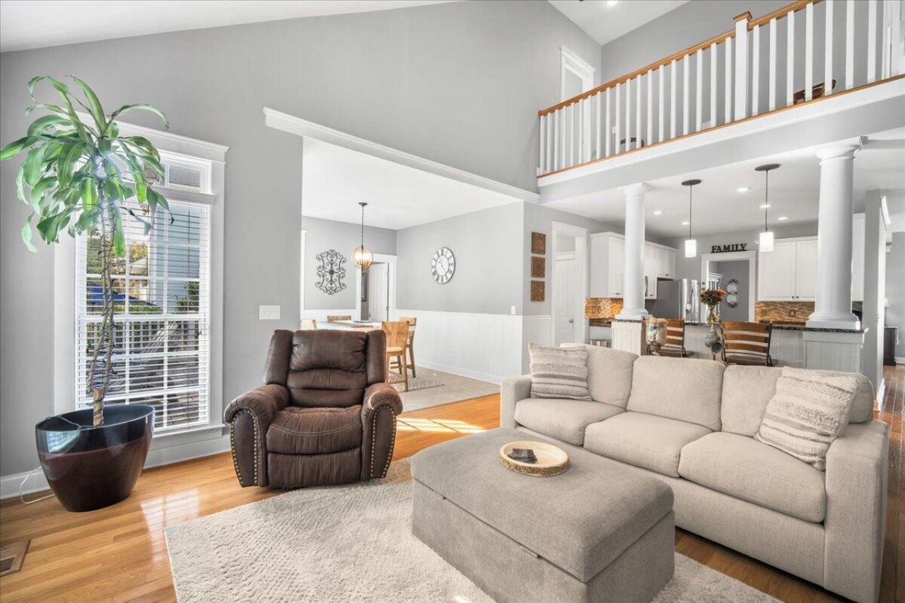 217 Carolinian Drive Photo 15