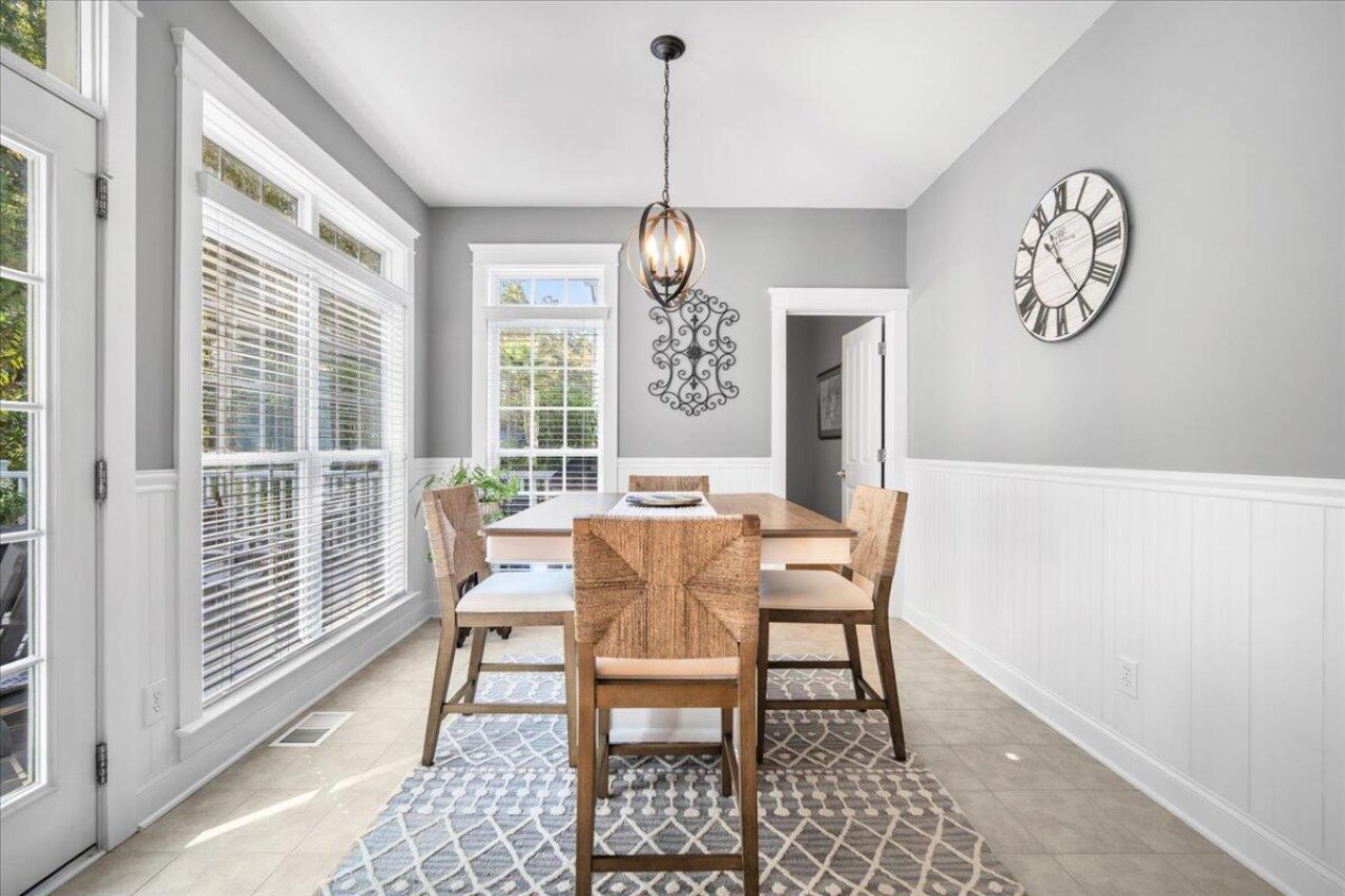 217 Carolinian Drive Photo 17