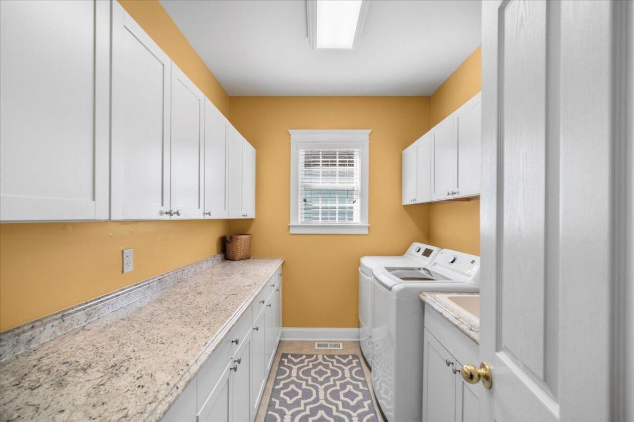 217 Carolinian Drive Photo 19