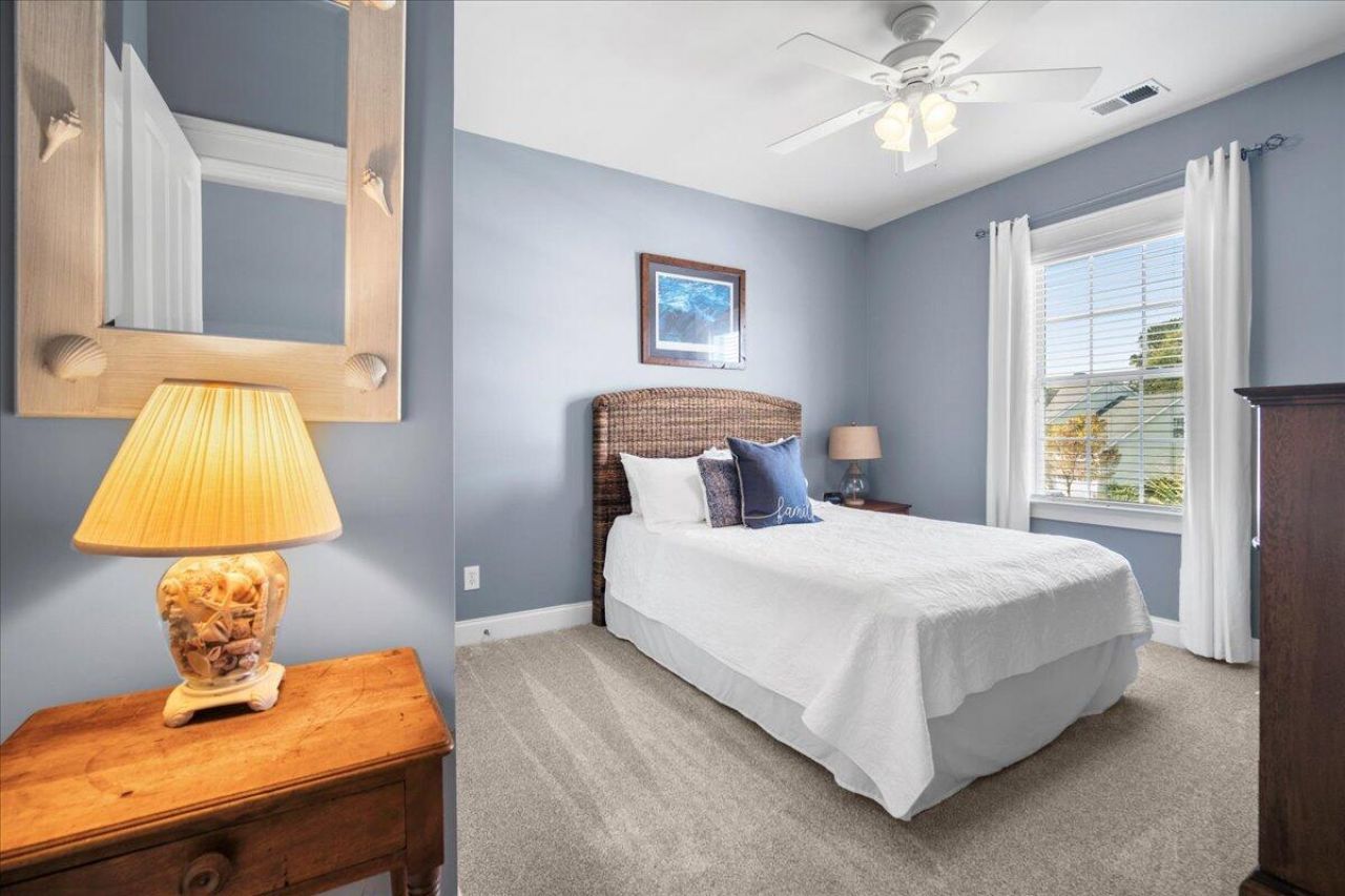 217 Carolinian Drive Photo 34