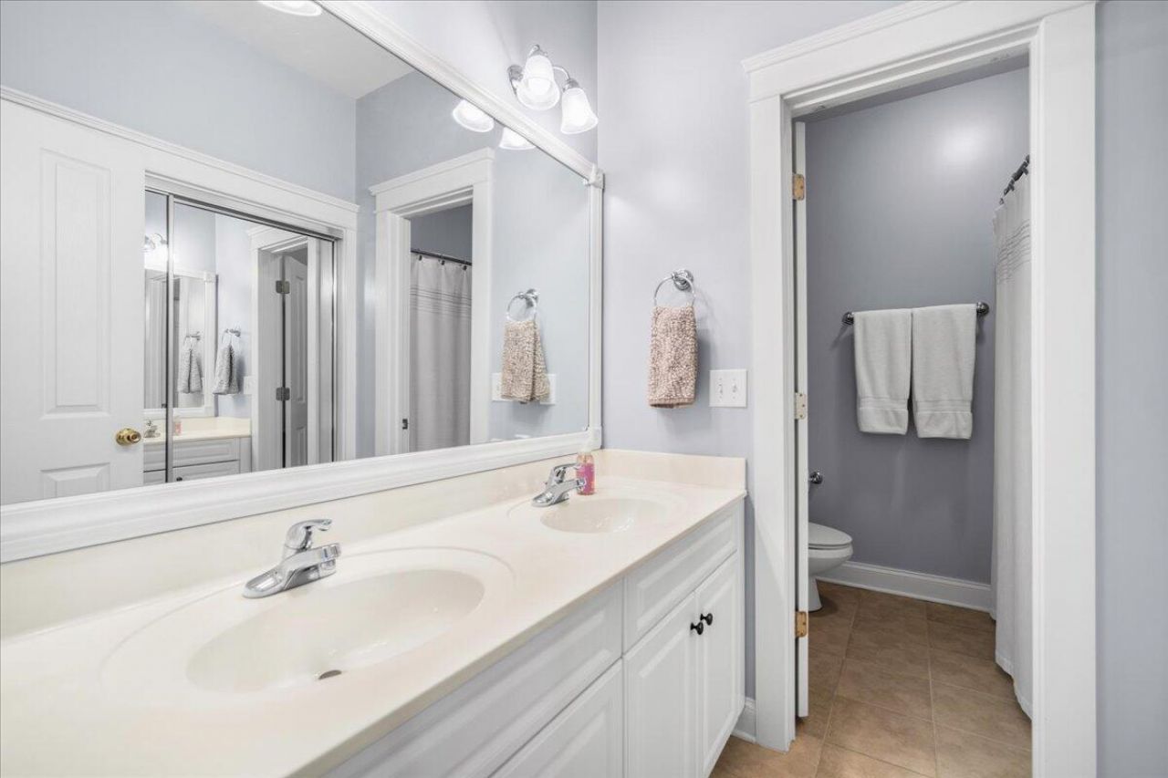 217 Carolinian Drive Photo 35