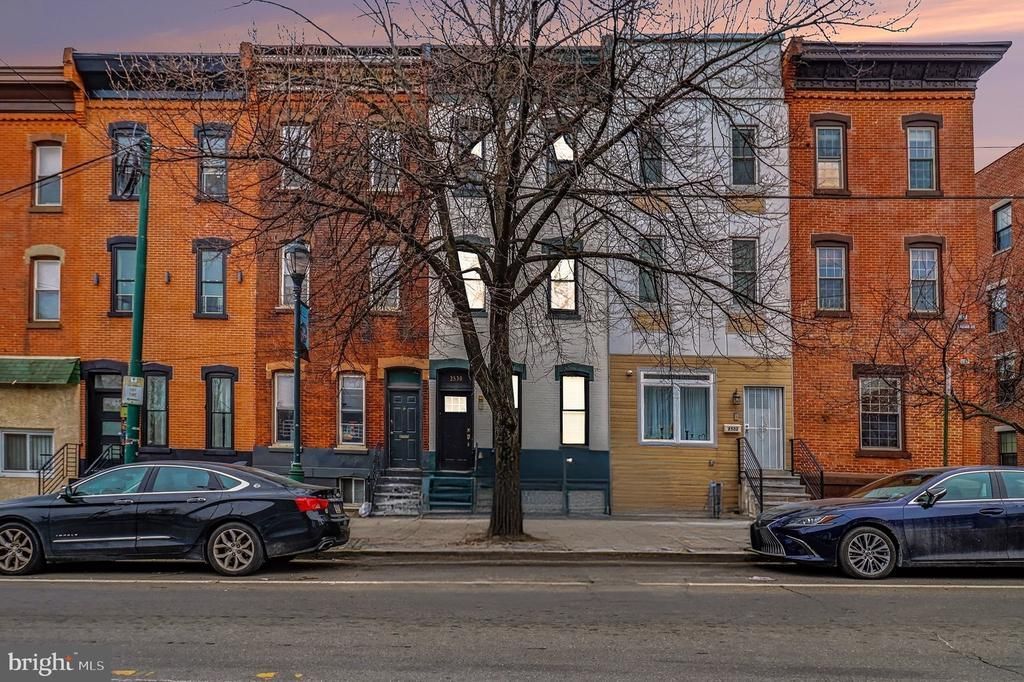 2530 W Girard Avenue, Philadelphia, PA 19130 Main Photo