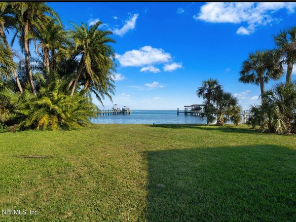 6100 BAHAMA SHORES Drive S, St. Petersburg, FL 33705