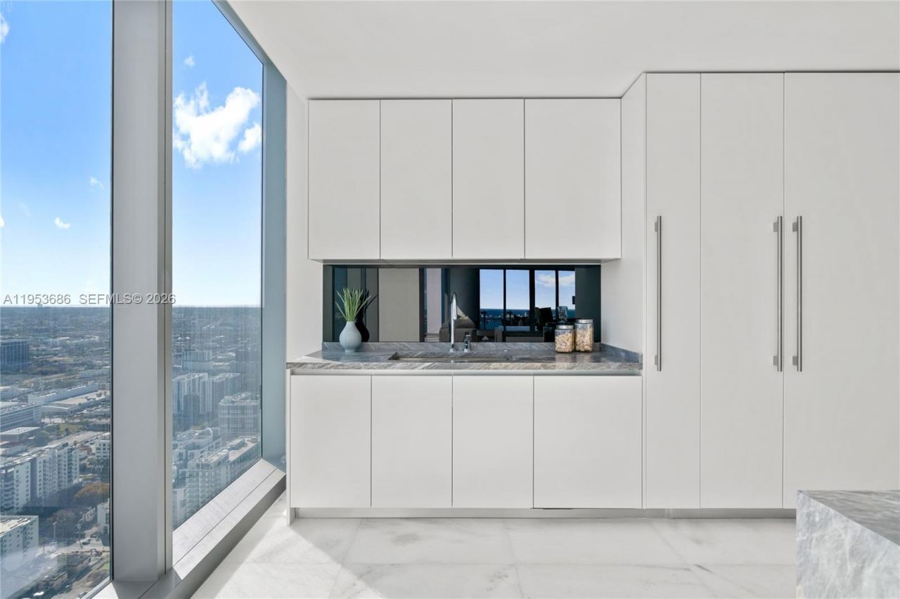 700 NE 26th Ter , Unit 4903, Miami, FL 33137 Photo