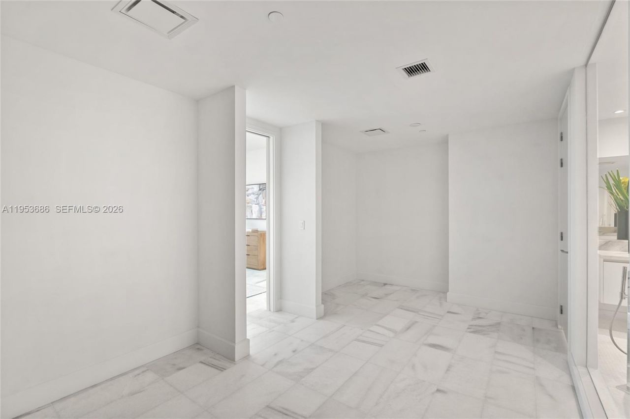 700 NE 26th Ter , Unit 4903, Miami, FL 33137 Photo