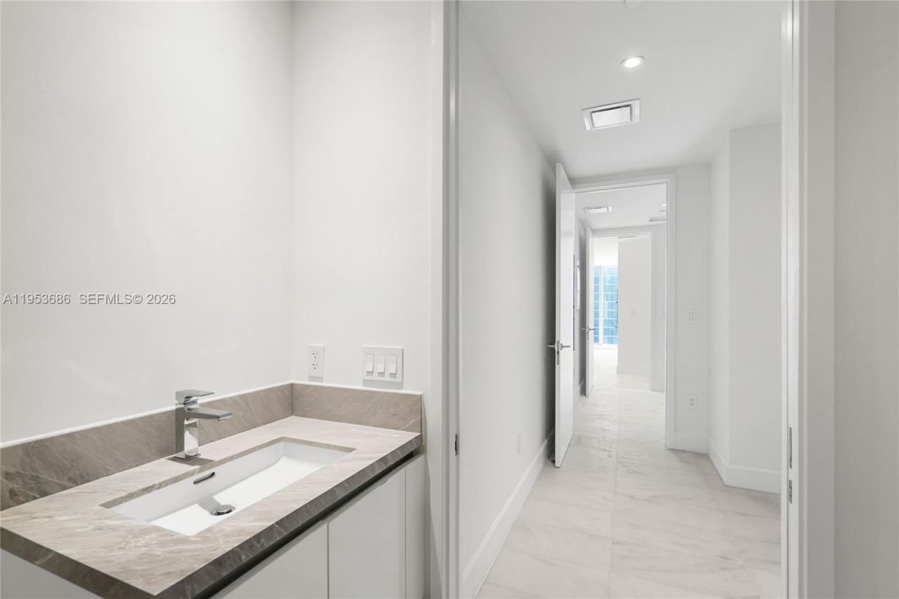 700 NE 26th Ter , Unit 4903, Miami, FL 33137 Photo