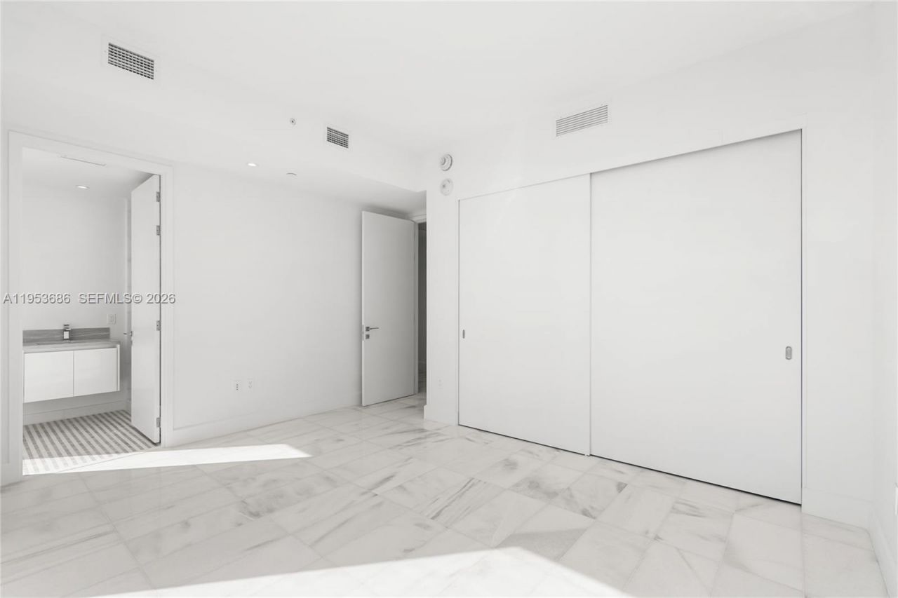 700 NE 26th Ter , Unit 4903, Miami, FL 33137 Photo