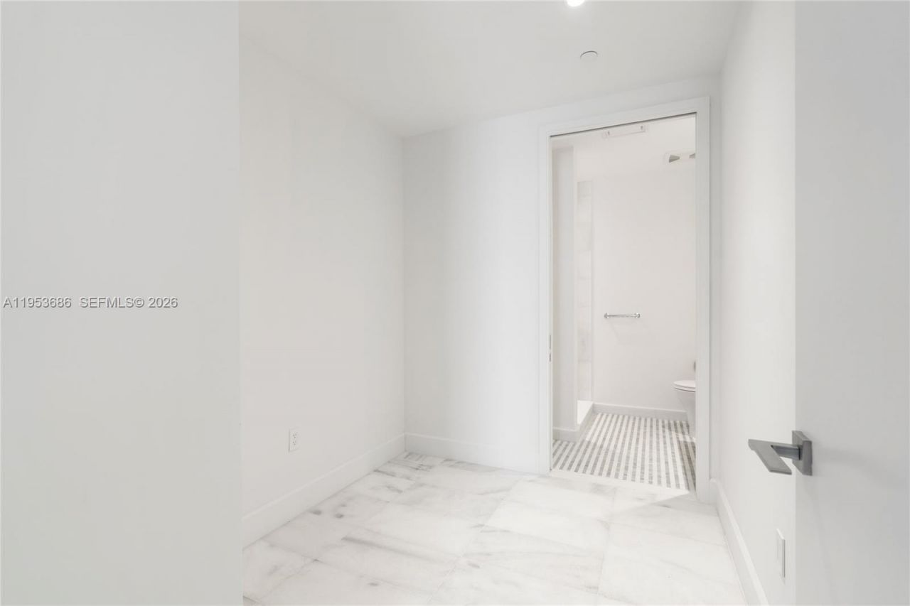 700 NE 26th Ter , Unit 4903, Miami, FL 33137 Photo