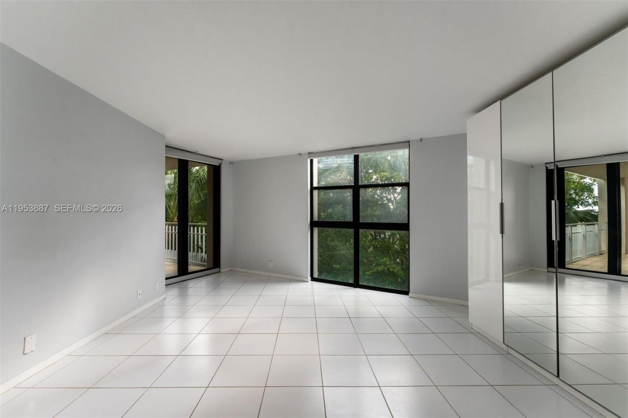 2000 Towerside Ter, Unit 608, Miami, FL 33138 Photo
