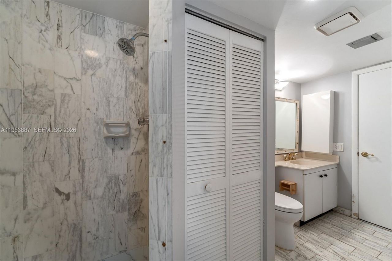 2000 Towerside Ter, Unit 608, Miami, FL 33138 Photo