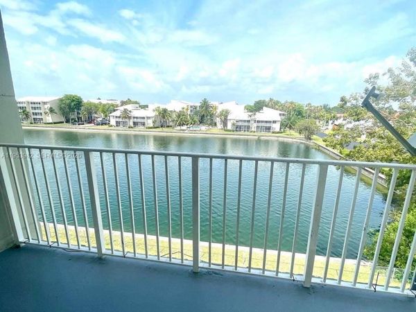 8260 SW 210th St, Unit 320, Cutler Bay, FL 33189