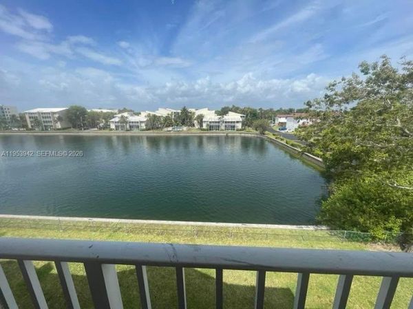 8260 SW 210th St, Unit 320, Cutler Bay, FL 33189
