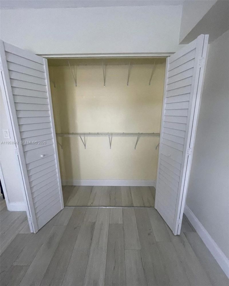 8260 SW 210th St, Unit 320, Cutler Bay, FL 33189 Photo