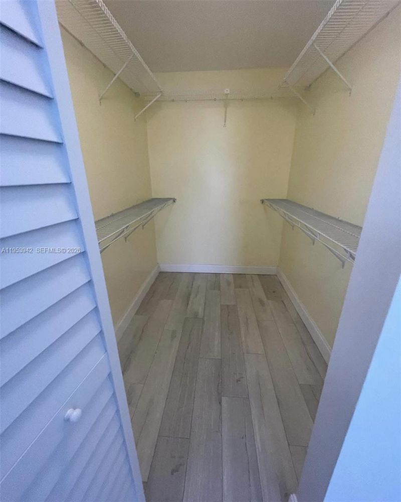 8260 SW 210th St, Unit 320, Cutler Bay, FL 33189 Photo