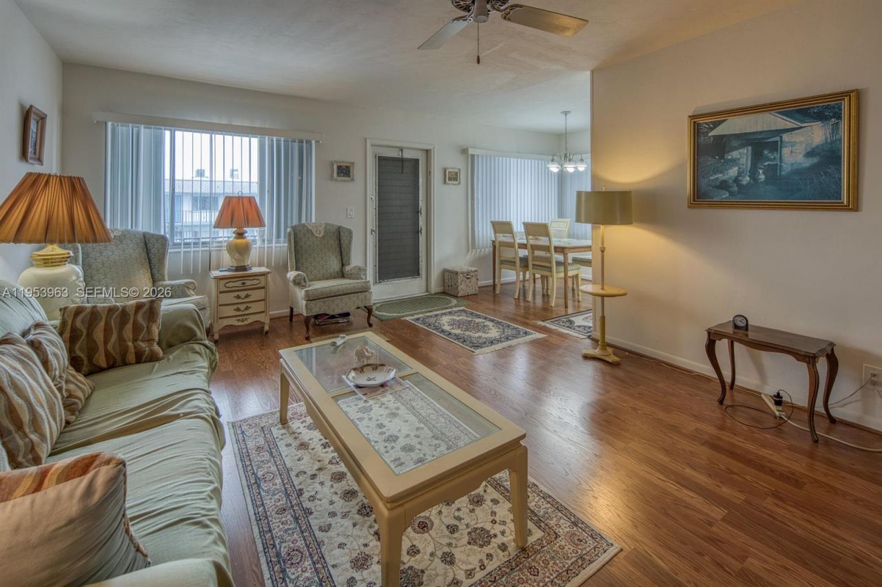 2440 Lake Osborne Dr, Unit 210, Lake Worth, FL 33461 Photo