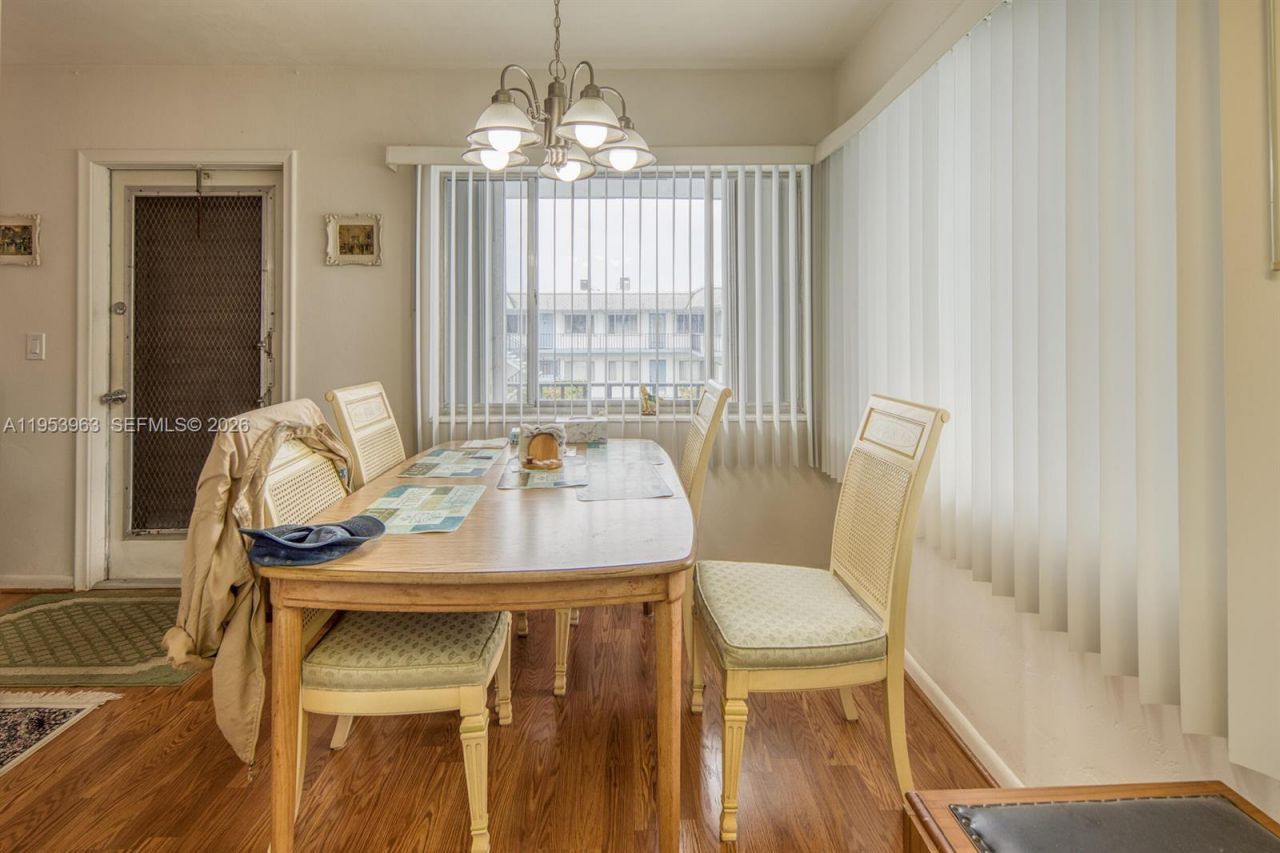 2440 Lake Osborne Dr, Unit 210, Lake Worth, FL 33461 Photo