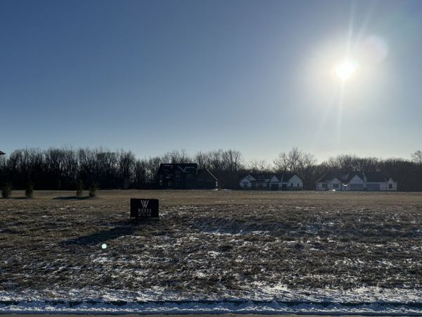 358 Madison Drive, Riverdale, IA 52722