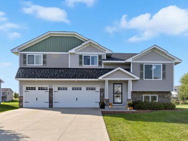 921 Cedar Avenue N, Maple Lake, MN 55358