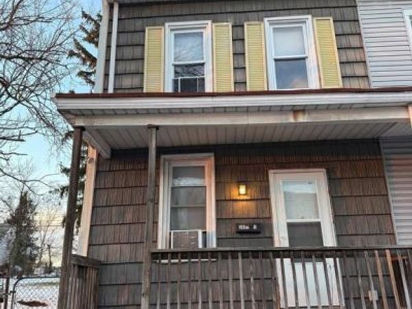 2004 KENSINGTON STREET, HARRISBURG, PA 17104