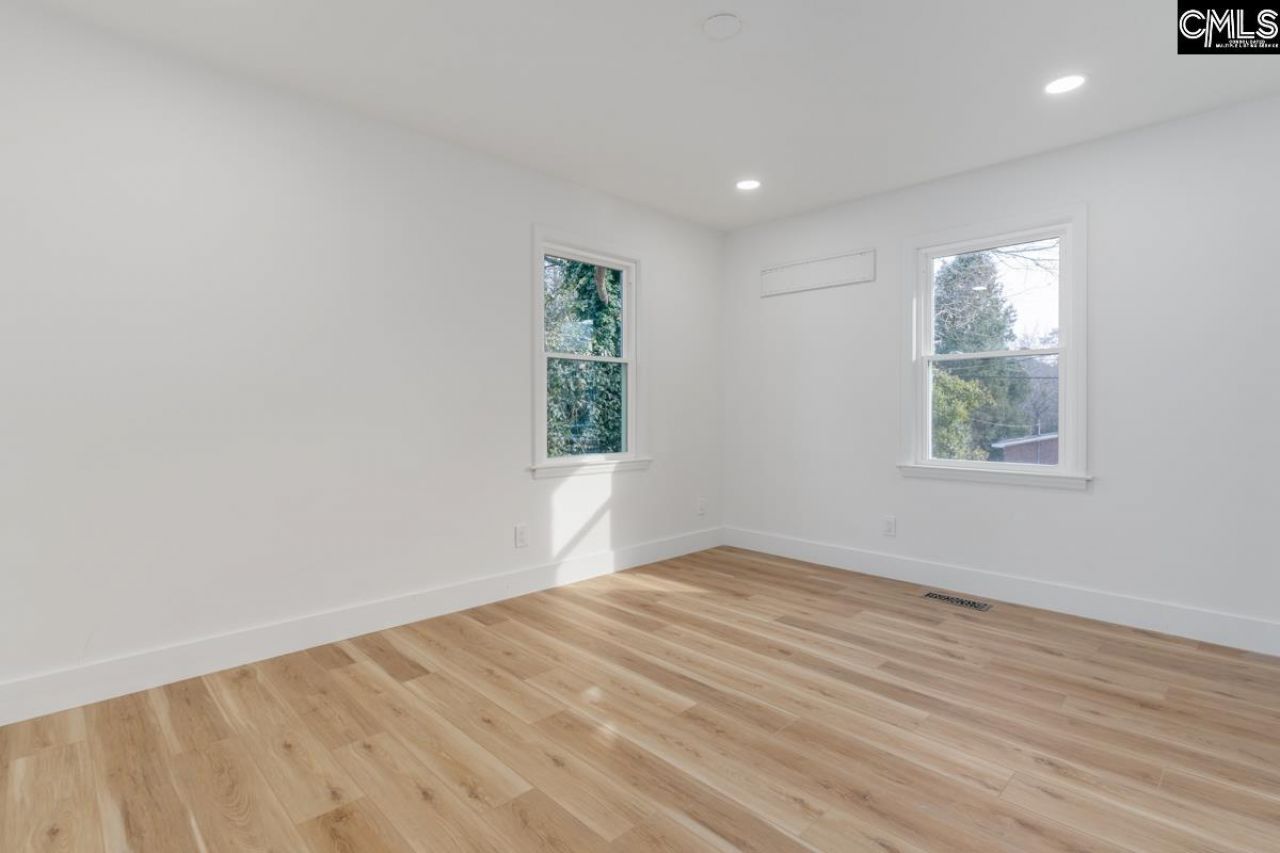 124 W Lakeside Avenue Photo 10