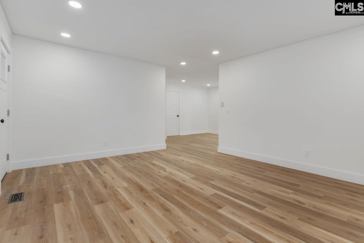 124 W Lakeside Avenue Photo 15