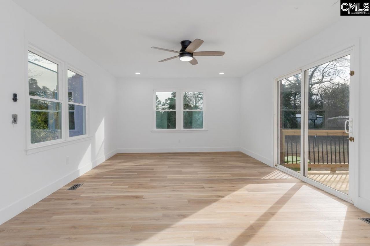 124 W Lakeside Avenue Photo 20