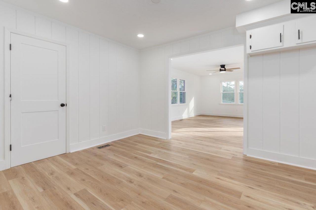 124 W Lakeside Avenue Photo 8