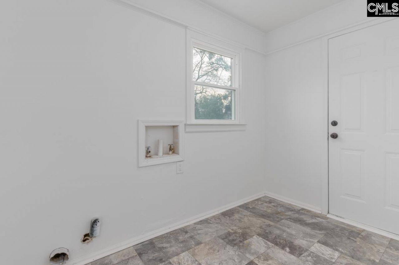 124 W Lakeside Avenue Photo 9