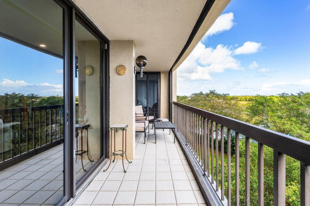 2450 Presidential Way, Unit 607, West Palm Beach, FL 33401 Photo