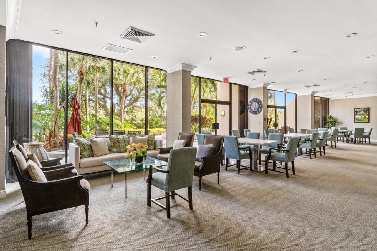 2450 Presidential Way, Unit 607, West Palm Beach, FL 33401 Photo