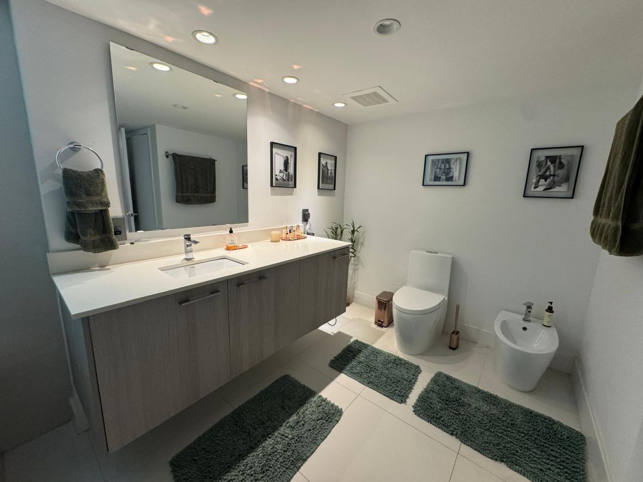 1133 102nd Street, Unit 403, Bay Harbor Islands, FL 33154 Photo