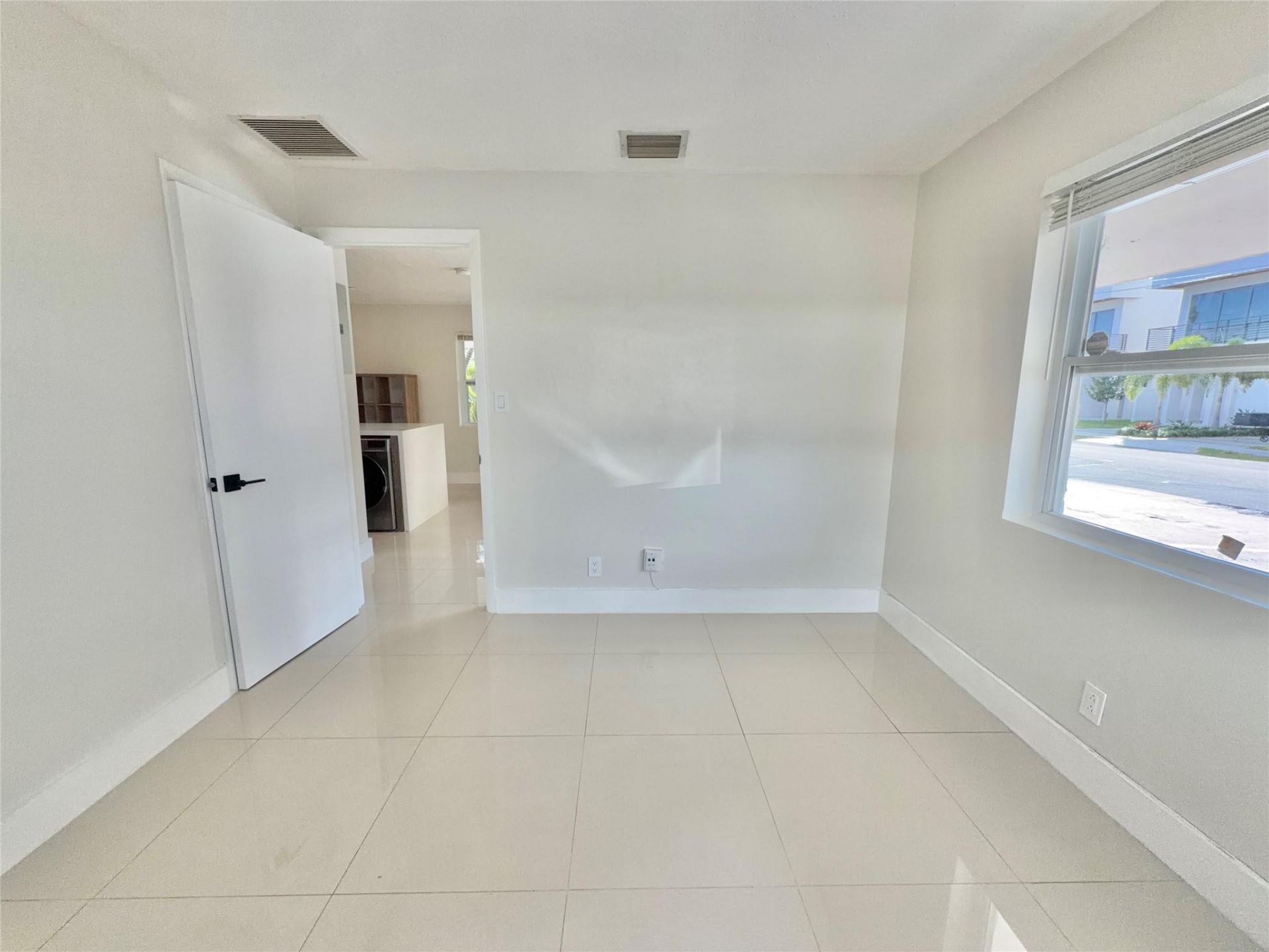 924 NE 17th Terrace, Unit 10, Fort Lauderdale, FL 33304 Photo
