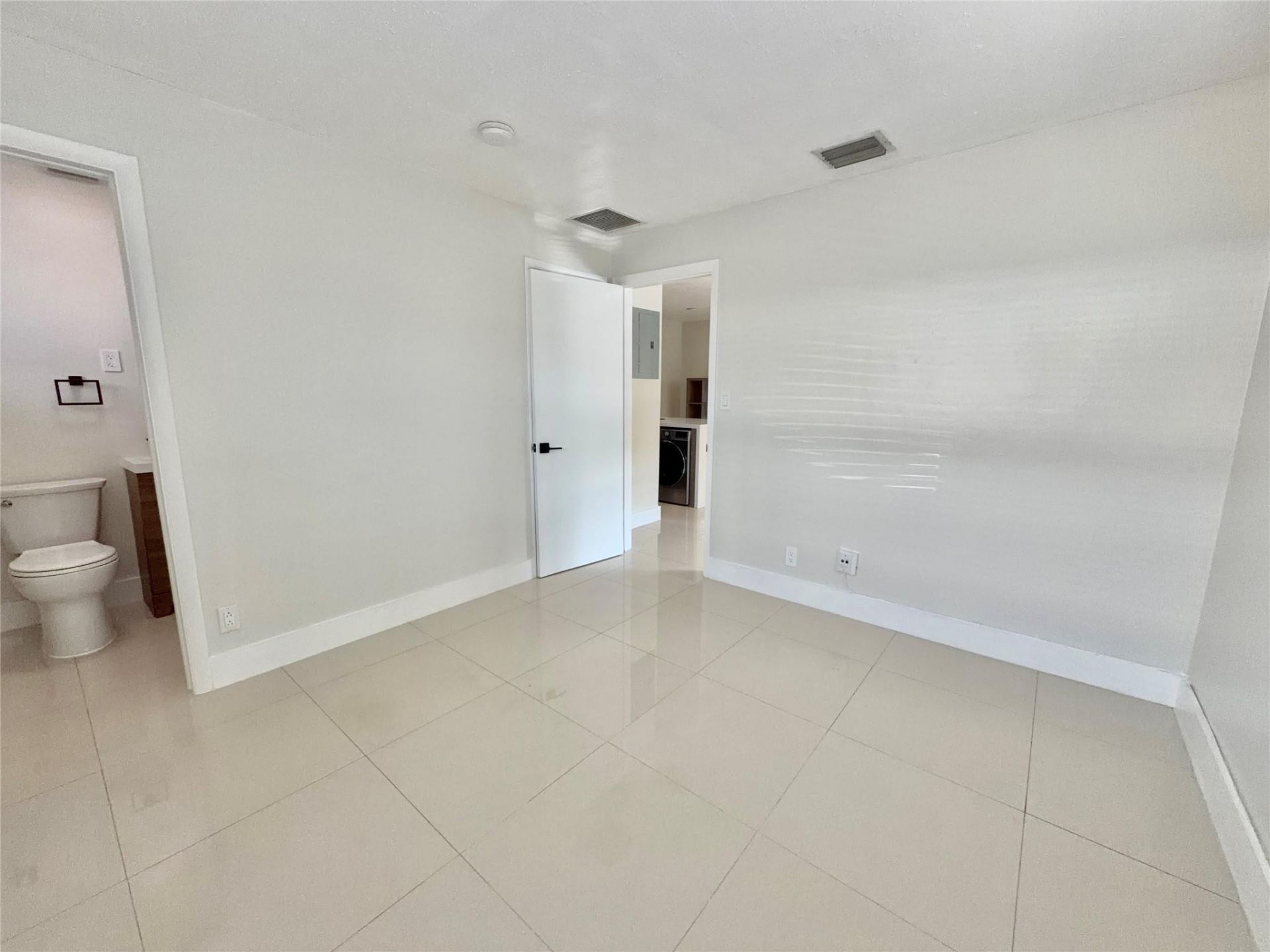 924 NE 17th Terrace, Unit 10, Fort Lauderdale, FL 33304 Photo