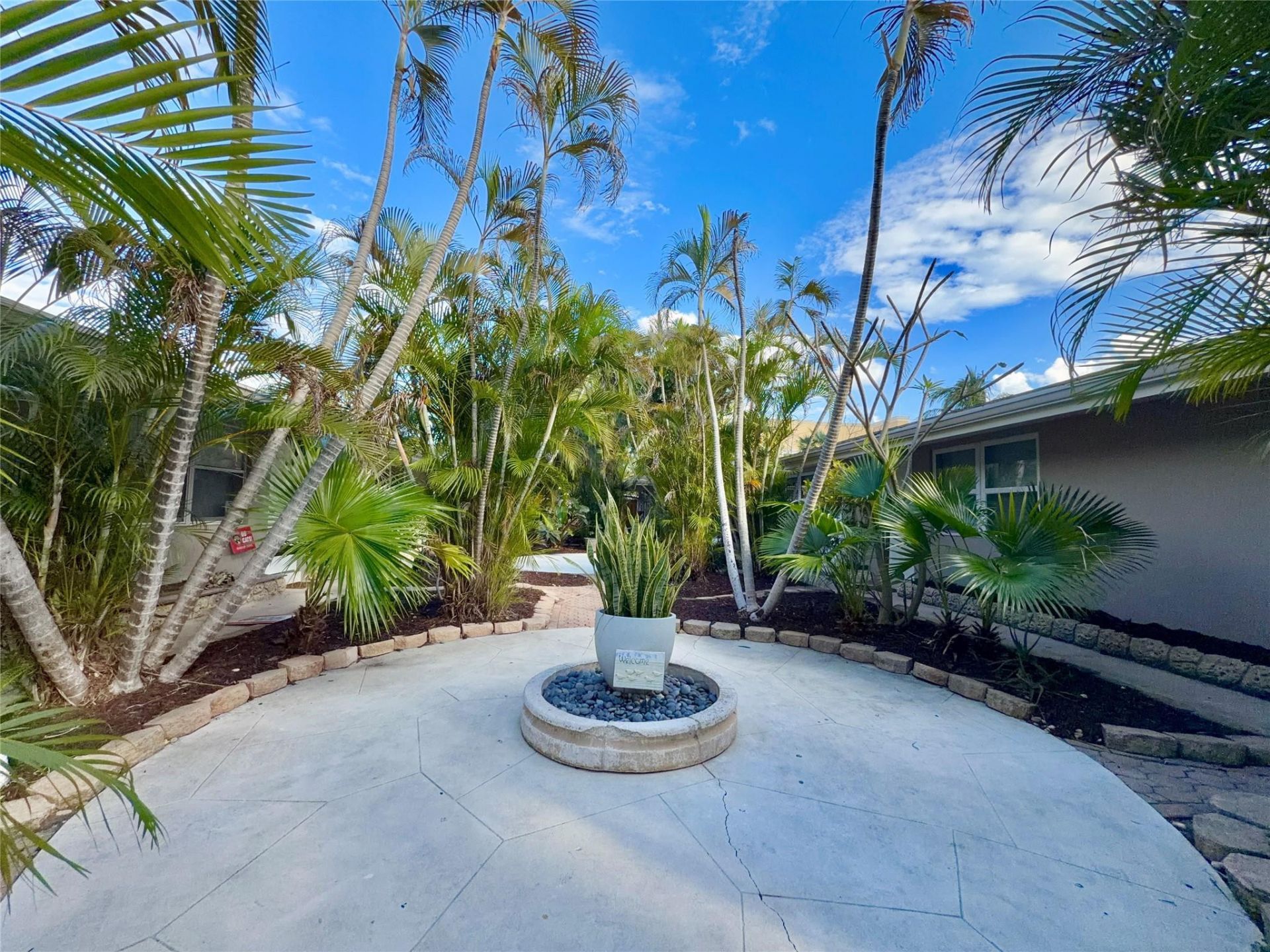 924 NE 17th Terrace, Unit 10, Fort Lauderdale, FL 33304 Photo