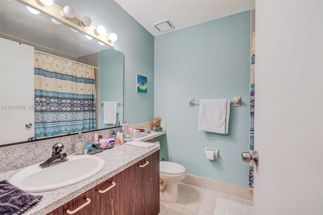 10026 Hammocks Blvd , Unit 207-6, Miami, FL 33196 Photo